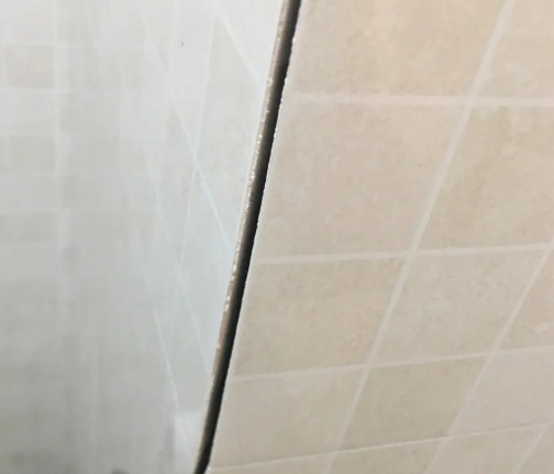 奈曼瓷砖空鼓维修公司分享阳台瓷砖脱落的修复过程可以分为以下几个步骤